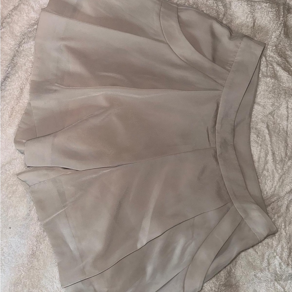 Poleci cream shorts